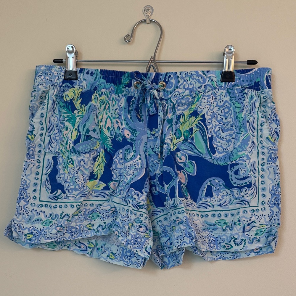 Lilly Pulitzer Women’s shorts- Katie Blue and Green XS